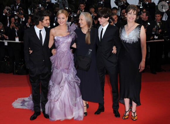 Ben Whishaw, Kerry Fox, Thomas Sangster, Abbie Cornish et Jane Campion lors de la présentation du film Bright Star à Cannes en 2009