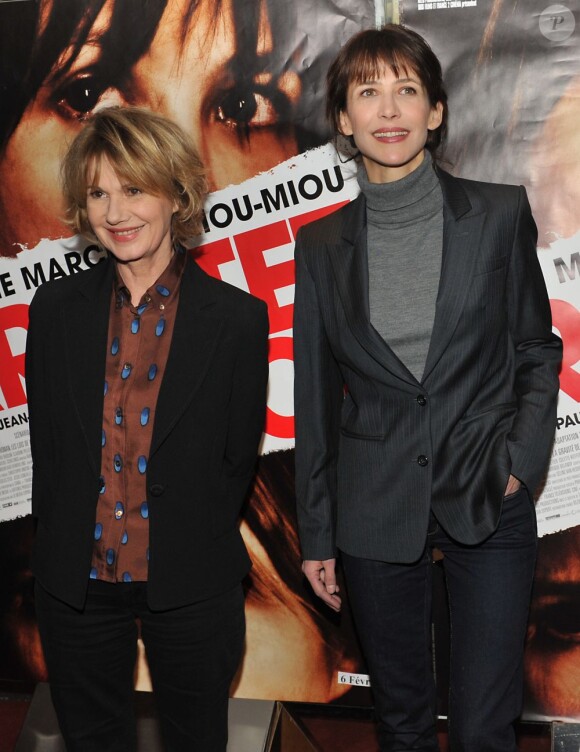 Miou-Miou et Sophie Marceau, stars du film présentes pour l'avant-première d'Arrêtez-moi de Jean-Paul Lilienfeld au cinéma UGC Les Halles à Paris le 5 février 2013.
