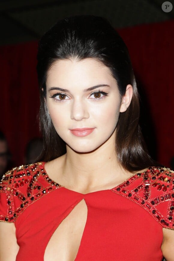 Kendall Jenner, 17 ans, participe au défilé Red Dress Collection 2013 de la National Institutes of Health et de son programme The Hearth Truth au Hammerstein Ballroom. New York, le 6 février 2013.