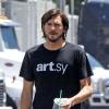 Ashton Kutcher sur le tournage de jOBS en Californie, le 22 juin 2012.