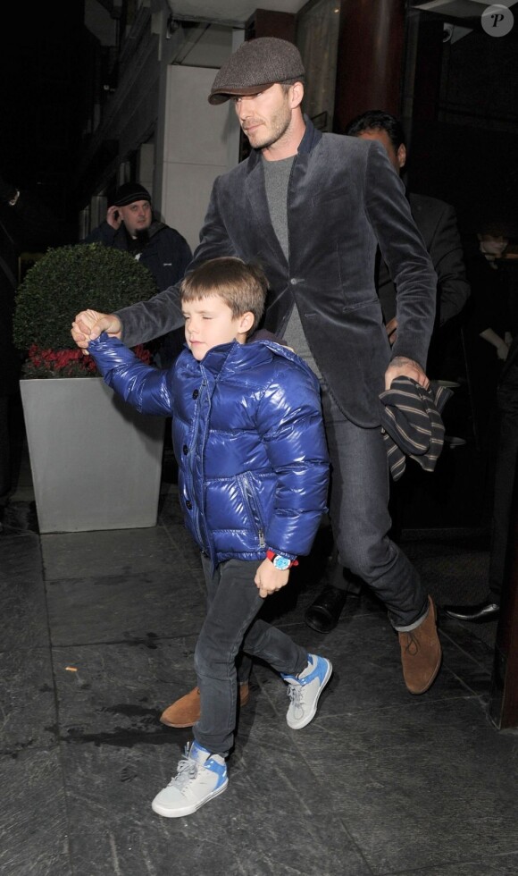 David Beckham et son fils Cruz à Londres le 8 février 2013.
