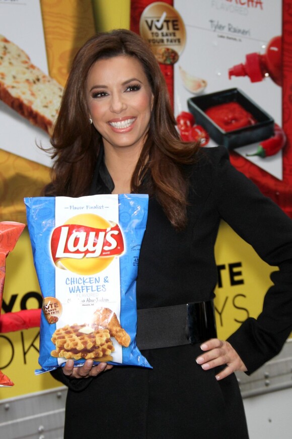 Eva Longoria lors de l'annonce des noms des finalistes du concours Do us a flavor de la marque de chips Lay's, à New York, le 12 février 2013