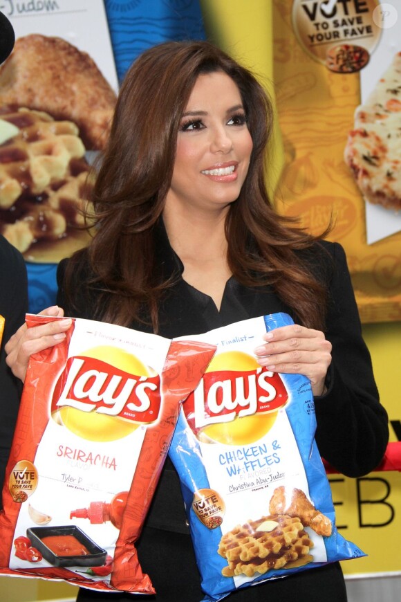Eva Longoria lors de l'annonce des noms des finalistes du concours Do us a flavor de la marque de chips Lay's, à New York, le 12 février 2013