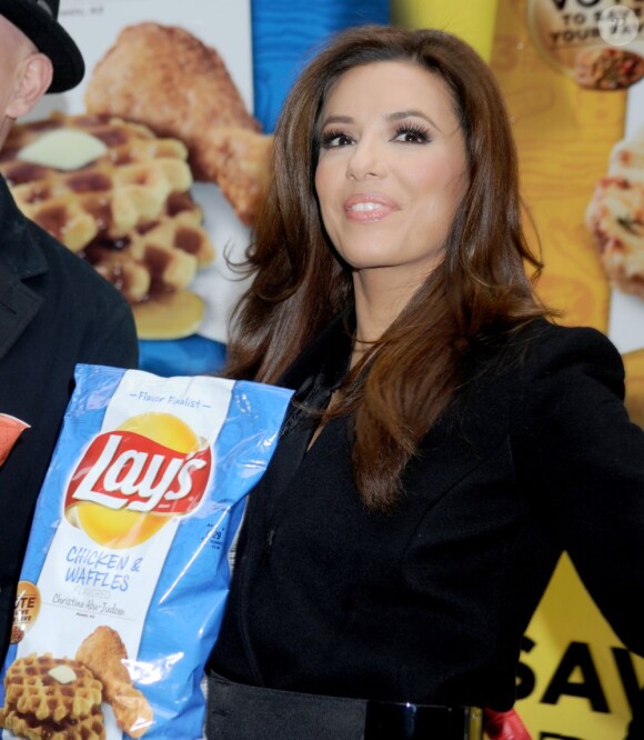 Eva Longoria lors de l'annonce des noms des finalistes du concours Do us a flavor de la marque de chips Lay's, à New York, le 12 février 2013
