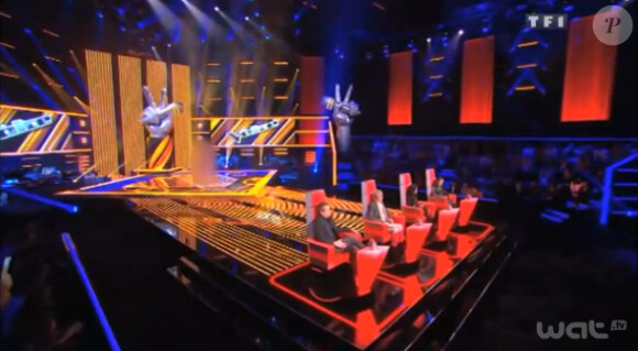 Une jeune femme reprend Turning Tables d'Adele dans la bande-annonce de The Voice 2 samedi 16 février 2013 sur TF1
