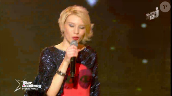 Laurène lors de la première demi-finale de la Star Academy 9, jeudi 14 février 2013 sur TF1