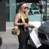 La chanteuse et comédienne Hilary Duff faisant du shopping chez Intermix, le samedi 16 février 2013 à Beverly Hills.