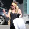Hilary Duff faisant du shopping chez Intermix, le samedi 16 février 2013 à Beverly Hills.