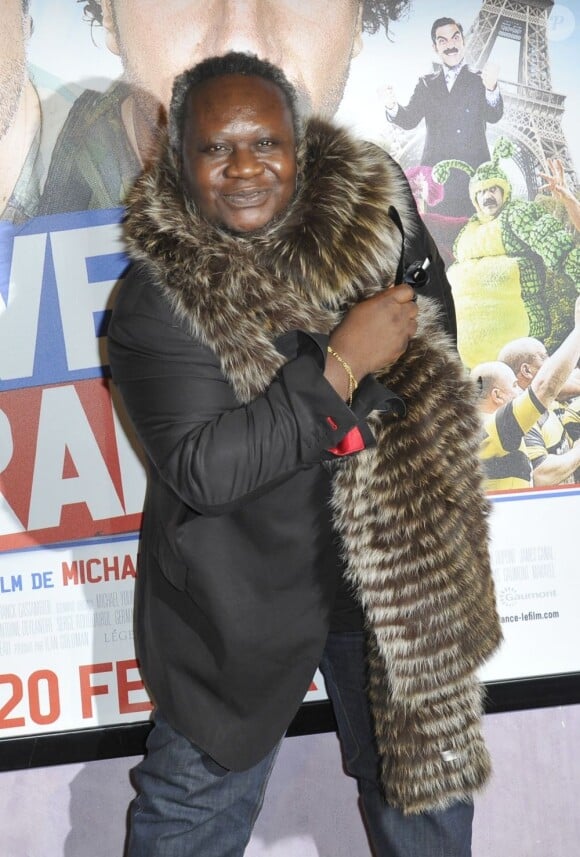 Magloire toujours très looké lors de l'avant-première du film Vive la France à l'UGC Bercy à Paris le 19 février 2013.