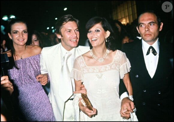 Helmut Berger et Claudia Cardinale réunis pour un hommage à Luchino Visconti au Festvival de Cannes 1976.