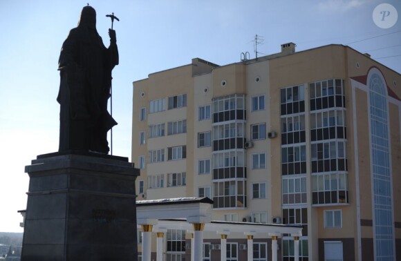 Photo du 1 rue de la démocratie à Saransk, adresse à laquelle Gérard Depardieu a été enregistré le 23 février 2013 comme résident de Mordovie. L'immeuble appartient à un de ses amis russes.
