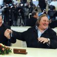  Gérard Depardieu s'enregistrait officiellement comme résident de Mordovie au Théâtre national de Saransk, le 23 février 2013. L'acteur s'est enregistré au 1, rue de la Démocratie (Demokraticheskaïa), ce qui correspond à l'adresse de membres de la famille de son ami Nikolaï Borodatchev, directeur du Fonds d'archives cinématographiques russes. 
