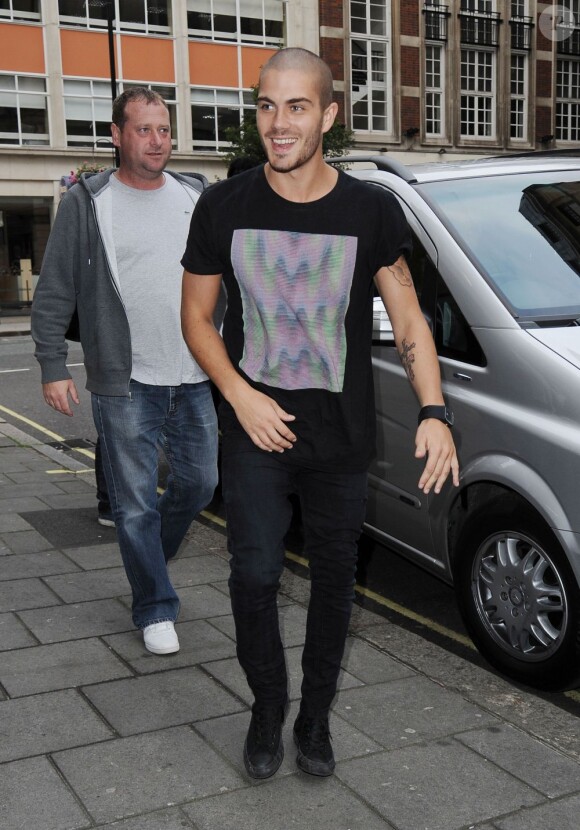Max George arrive aux studios de la radio one à Londres, le 10 septembre 2012.