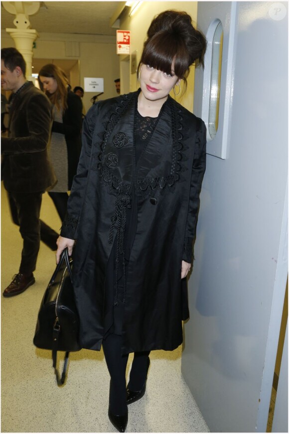 Lily Allen effectuait son retour sur scène lors du défilé Etam Lingerie à la Bourse du Commerce. Paris le 26 février 2013.