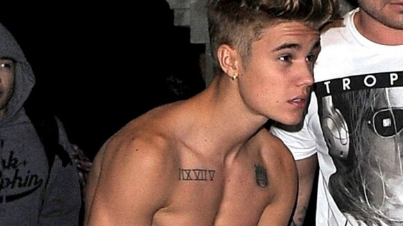 Justin Bieber : Torse nu dans le froid et en piteux état, il fête ses 19 ans !