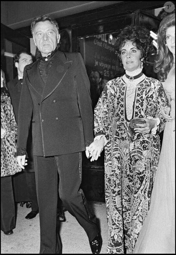 Richard Burton et Elizabeth Taylor en 1972 à Paris lors d'un concert de Liza Minnelli