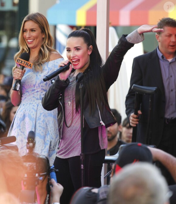 Demi Lovato à l'ouverture du magasin Topshop à The Grove à Los Angeles. Le 14 février 2013.