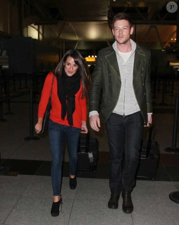 Lea Michele et Cory Monteith de la série Glee, à l'aéroport de New York le 06 mars 2013.