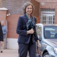 La reine Sofia arrive à la clinique madrilène où se repose le roi, le 6 mars 2013.