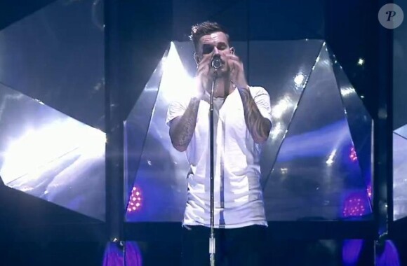 Matt Pokora lors de l'un de ses deux concerts donnés à Paris Bercy, le 15 et 16 décembre 2012.