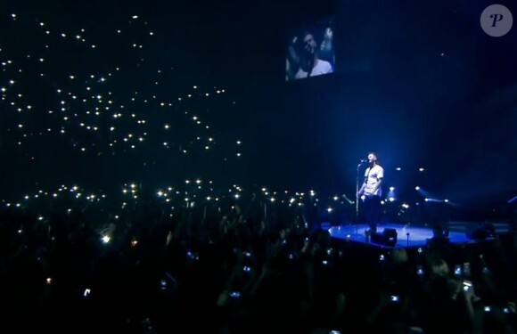Matt Pokora lors de l'un de ses deux concerts donnés à Paris Bercy, le 15 et 16 décembre 2012.