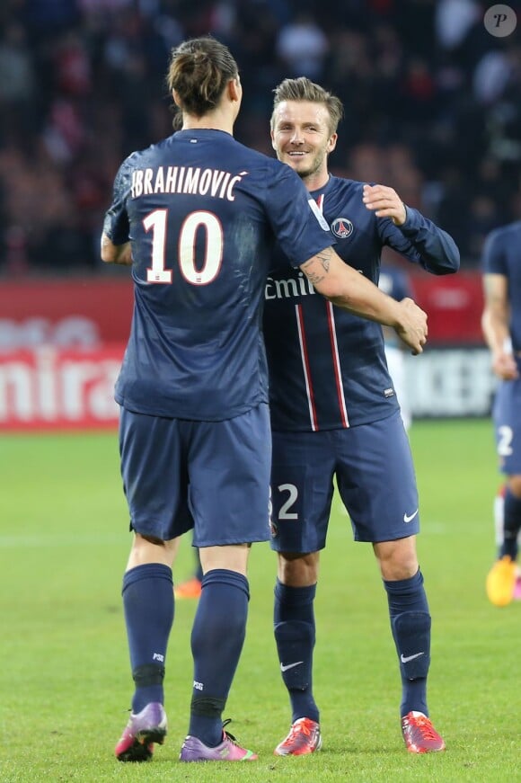 Zlatan Ibrahimovic et David Beckham fêtent leur victoire après PSG-Nancy (2-1) au Parc des Princes à Paris le 9 mars 2013