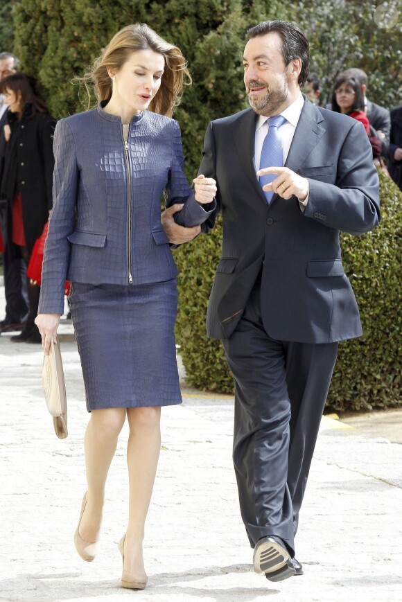 La princesse Laetizia accueillie comme il se doit pour assister à la remise des Prix Discapnet de la Fondation ONCE à Madrid, le 11 mars 2013.