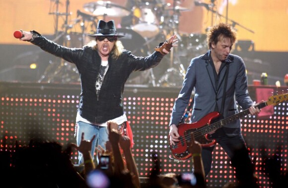 Axl Rose, le leader de Guns N' Roses, en plein concert au New Jersey, le 17 novembre 2011.