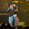 Axl Rose, le leader du groupe américain Guns N' Roses, en concert au New Jersey, le 17 novembre 2011.