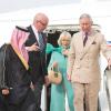 Le prince Charles et son épouse Camilla Parker Bowles, duchesse de Cornouailles, arrivent à Riyad, capitale de l'Arabie Saoudite, le 15 mars 2013.