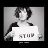Jane Birkin commente des images violentes et choquantes tournées par des citoyens syriens sur ce qui se passe en Syrie pour le site internet Vague Blanche pour la Syrie