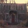 La maison qui a servi au tournage du film Les Griffes de la nuit de Wes Craven, en 1984 a été vendue pour 2,1 millions de dollars.