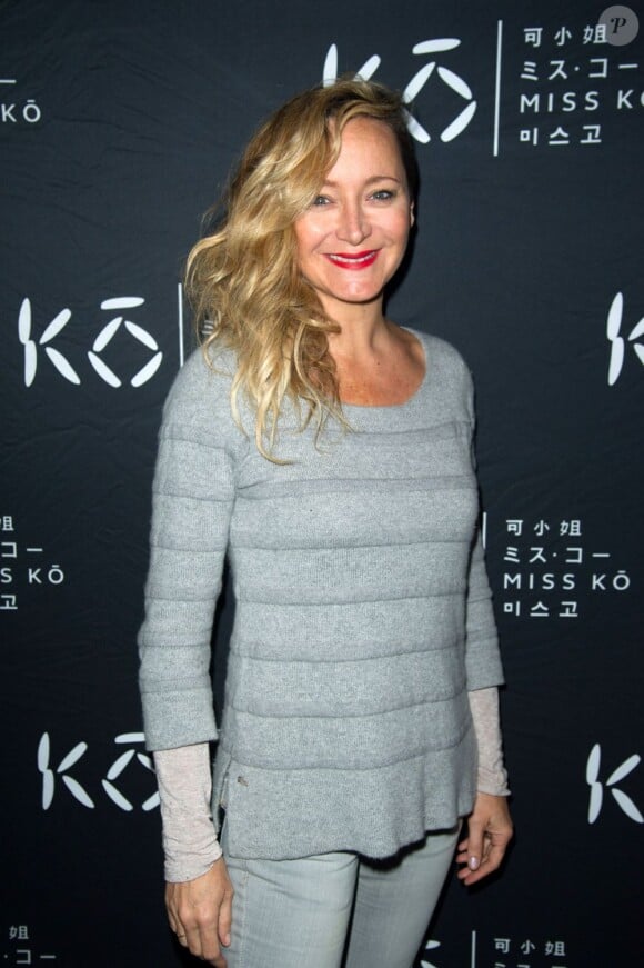 Exclu - Julie Ferrier lors de l'inauguration du restaurant Miss KÔ dans le 8e arrondissement de Paris. Le 18 mars 2013.