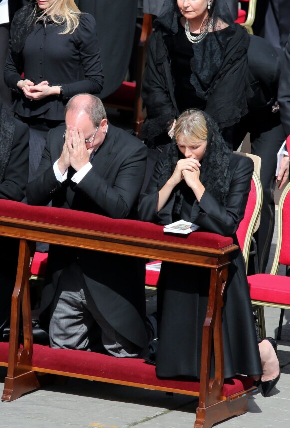 Le prince Albert II de Monaco et la princesse Charlene - Investiture du pape Francois sur la place Saint-Pierre de Rome. Le 19 mars 2013  Pope Francis inauguration mass at St Peter's square on March 19, 2013 at the Vatican, Rome, Italy. World leaders flew in for Pope Francis's inauguration mass in St Peter's Square on Tuesday where Latin America's first pontiff will receive the formal symbols of papal power.19/03/2013 - Rome