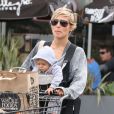 Exclusif - Elsa Pataky va au supermarché avec sa fille India à Santa Monica le 19 mars 2013.