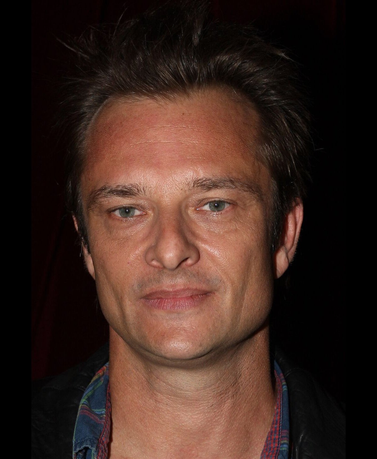 Vidéo : David Hallyday à Paris, le 22 juin 2010. - Purepeople