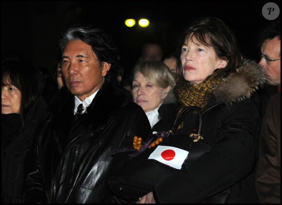 Kenzo Takada, jane Birkin. Cérémonie célébrant le 1er anniversaire en hommage aux victimes du tsunami au Japon. A Paris, mars 2012