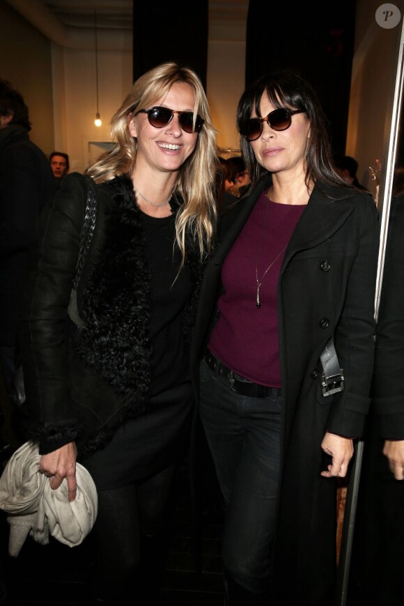 Mathilda May et Sarah Lavoine, Exclusif - Présentation de la première collection de lunettes Swildens dans l'une des boutiques de la marque située rue de Poitou à Paris, le 28 mars 2013.