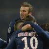 Kevin Gameiro félicité par Ibrahimovic, Beckham et Pastore après avoir marqué l'unique but de la rencontre PSG - Montpellier au Parc des Princes, Paris, le 29 mars 2013.