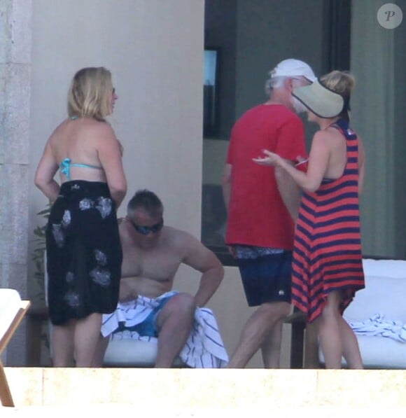 Matt Leblanc et sa compagne Andrea Anders sont allés passer le week-end de Pâques à Cabo San Lucas pour profiter du soleil et de la piscine. Le 30 mars 2013.