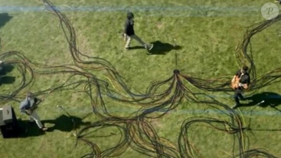 Pom poms, le nouveau clip des Jonas Brothers a été dévoilé, lundi 1er avril 2013.
