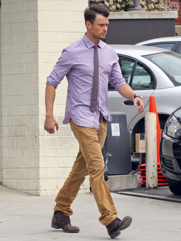 Josh Duhamel a a assisté à la messe de Pâques à Santa Monica, le 31 mars 2013.