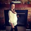 Beverley Mitchell enceinte en novembre 2012. Elle a accueilli le 28 mars 2013 son premier enfant, une petite Kenzie.