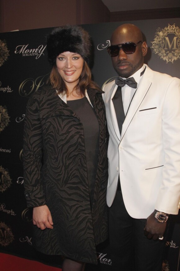 Kelly Bochenko et Omar Jeans éfilé de mode OmarJeans, au pavillon Champs-Élysées, à Paris le 31 mars 2013.