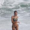 Isabeli Fontana exhibe son corps sculptural sur une plage de Rio de Janeiro et pose pour la marque Morena Rosa le 2 avril 2013. 02/04/2013