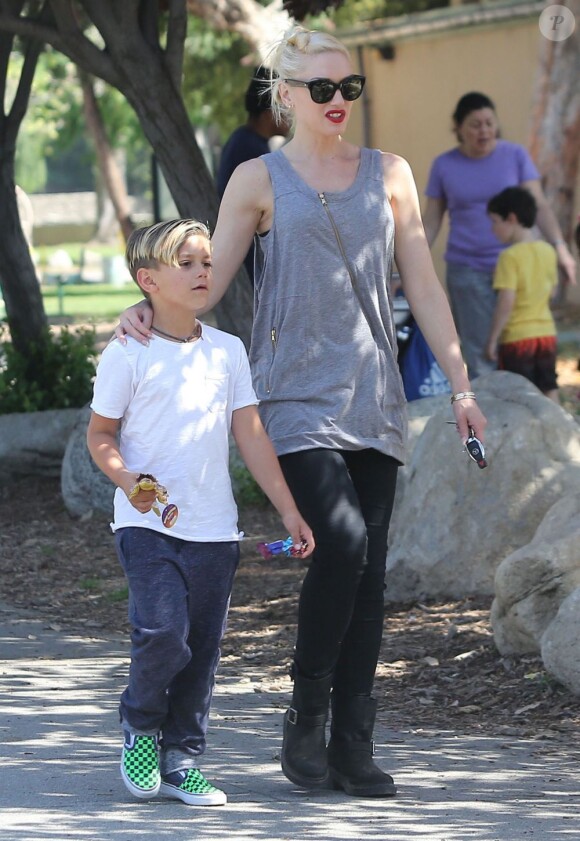 Gwen Stefani, son mari Gavin Rossdale et leurs fils Kingston et Zuma ont passé l'après-midi dans un musée pour enfants de Los Angeles, le 3 avril 2013.