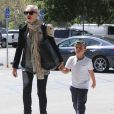 Gwen Stefani et son fils Kingston dans les rues de Los Angeles, le 3 avril 2013.
