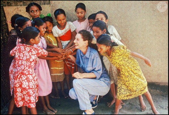 Audrey Hepburn au Bangladesh pour l'Unicef, juste avant sa mort en 1993. 