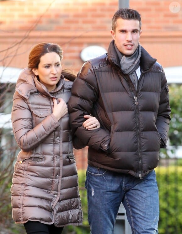 Robin van Persie avec sa femme Bouchra à Manchester, le 2 novembre 2012.