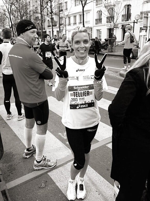 Sylvie Tellier lors du marathon de Paris, le 7 avril 2013.